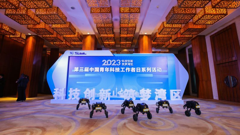 数字孪生标准规范：构建虚拟世界的基石